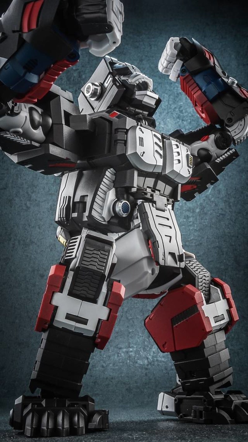 Generation Toy GT10 BW TBeast MP Scale Figure Images and Details